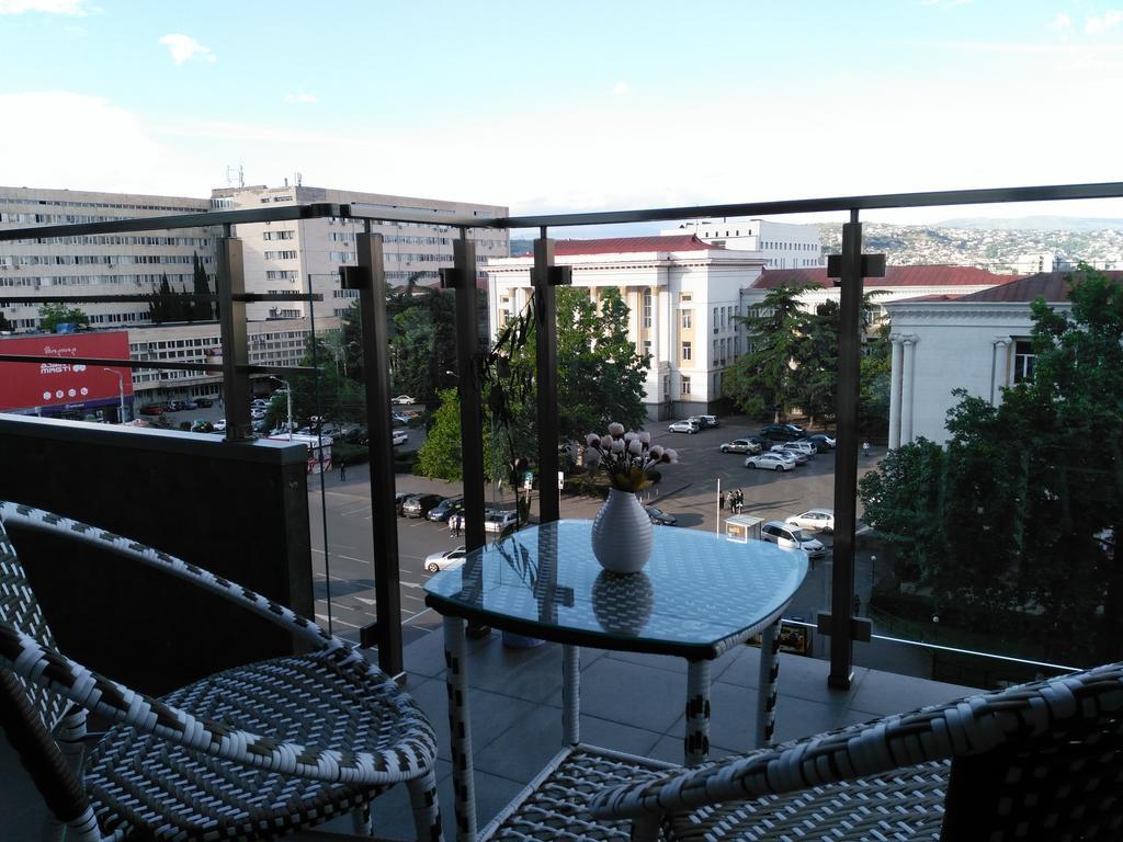 第比利斯阿梅利广场酒店 外观 照片